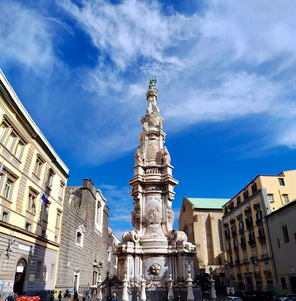 Piazza del Gesù 300m